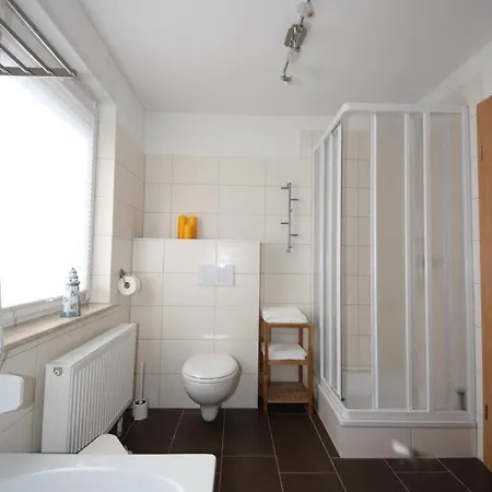 K 97 - Stilvolles Ferienhaus Mit Kamin & Wlan Am See In An Der Mueritz 펜션