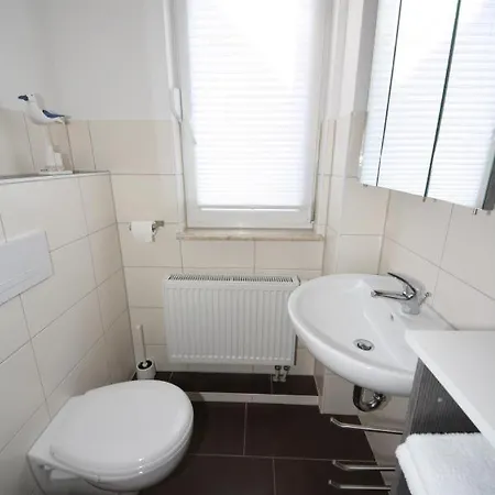 K 97 - Stilvolles Ferienhaus Mit Kamin & Wlan Am See In An Der Mueritz *